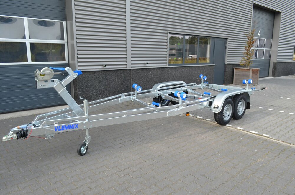 Vlemmix dubbelas boottrailer 631x210cm 2700kg