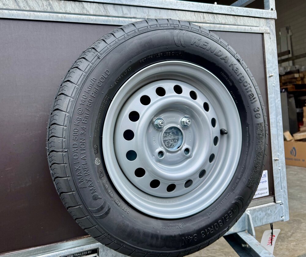 Reservewiel gemonteerd
