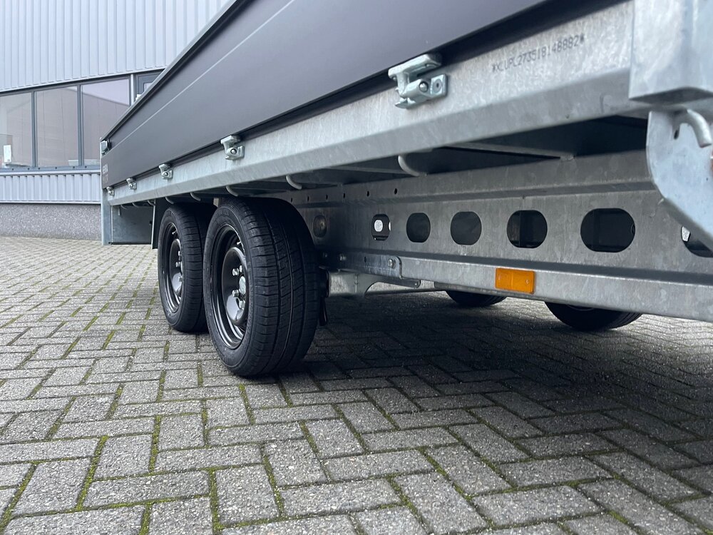 Plateauwagen 503x202cm - 3500kg - geremd 