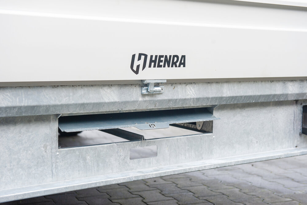 Plateauwagen 401x202cm - 3500kg - geremd 