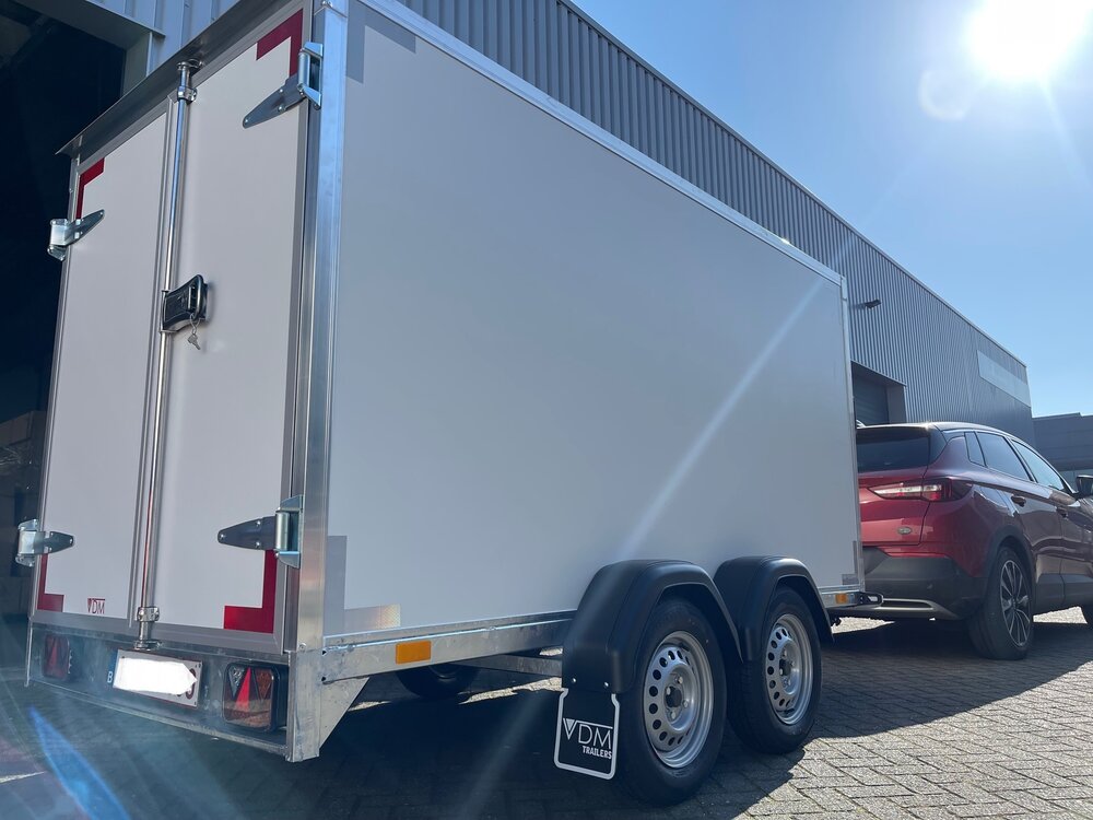 Gesloten dubbelas 258x150cm - 750kg ongeremd