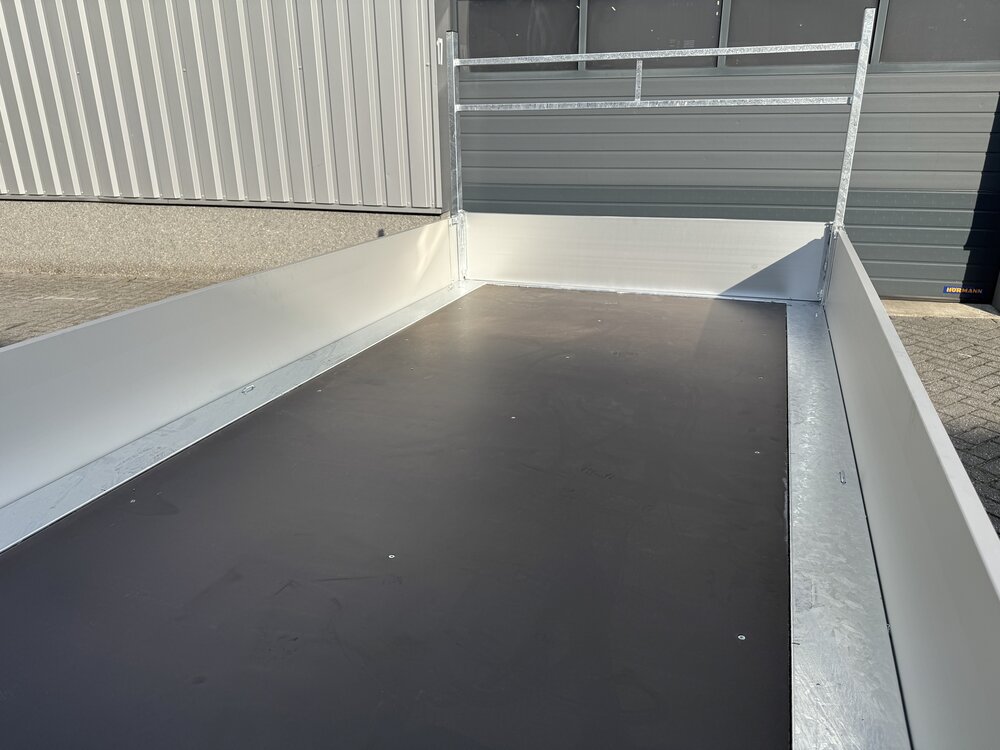 Plateauwagen 300x150cm - 750kg - ongeremd  