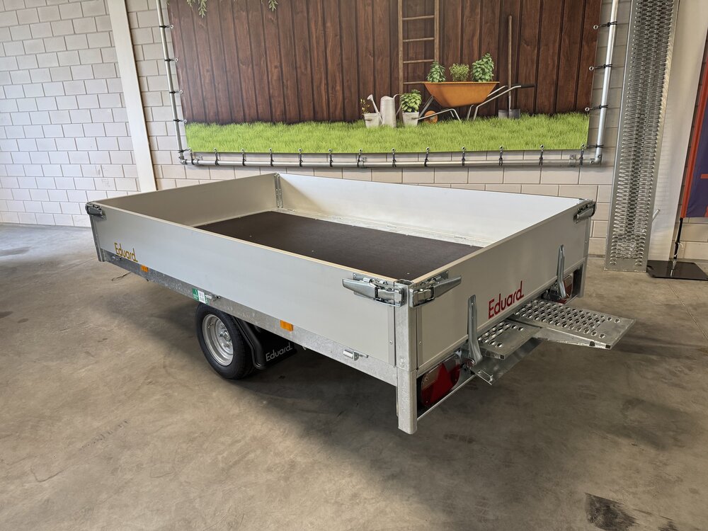Plateauwagen 256x150cm - 750kg - ongeremd 