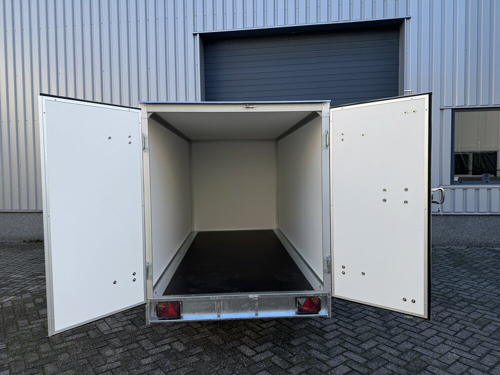 Gesloten 300x150cm - 750kg - ongeremd | VDM
