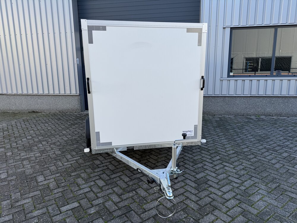 Gesloten 300x150cm - 750kg - ongeremd | VDM