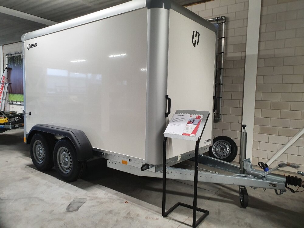 Gesloten 265x138cm - 2000kg - geremd | Henra