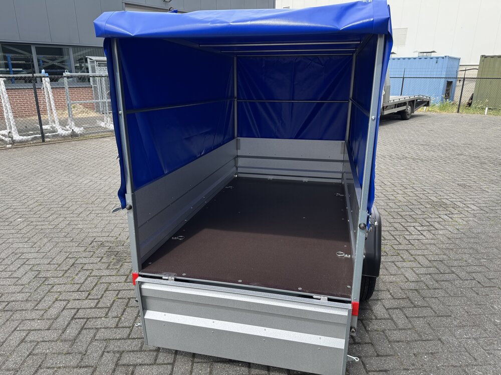Bakwagen enkelas 208x114cm - 750kg - ongeremd - huif 120cm 