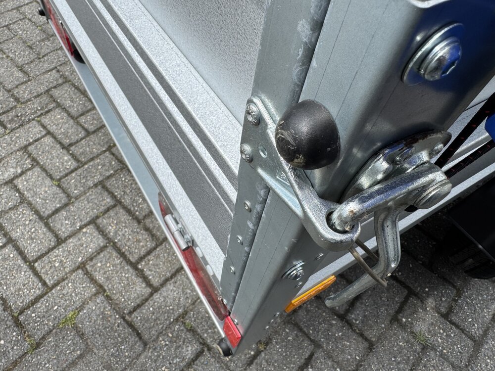 Bakwagen enkelas 208x114cm - 750kg - ongeremd - huif 120cm 