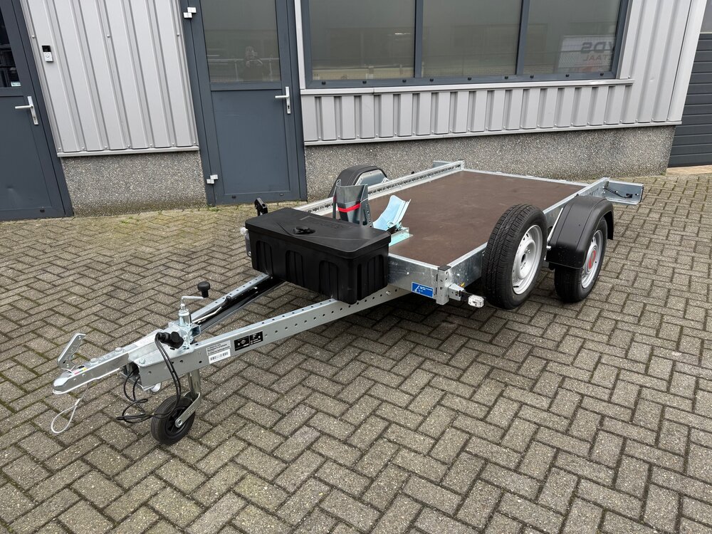 Incl. opties, steun, reservewiel en kist