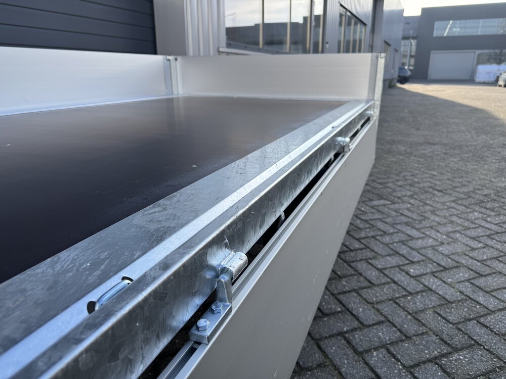 Plateauwagen 260x150cm - 750kg - ongeremd - enkelas