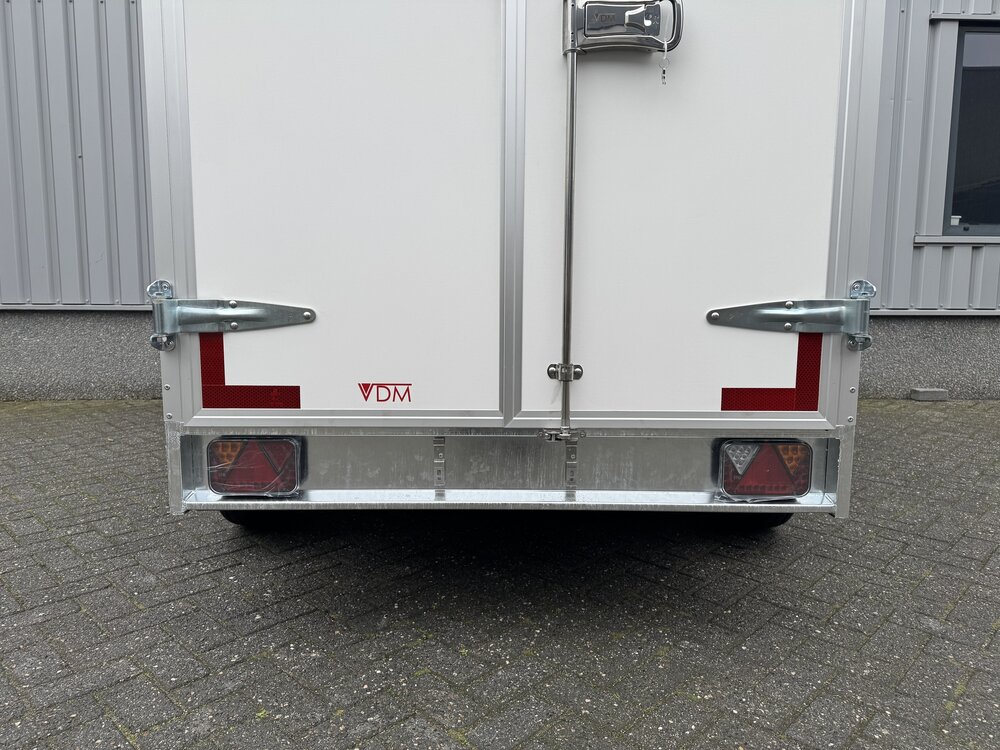 Gesloten dubbelas 258x150cm - 750kg - ongeremd | VDM