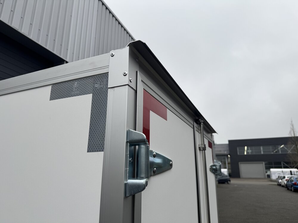 Gesloten dubbelas 258x150cm - 750kg - ongeremd | VDM