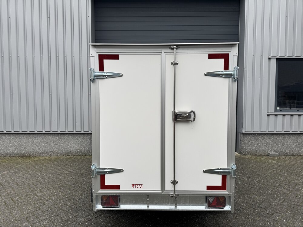 Gesloten dubbelas 258x150cm - 750kg - ongeremd | VDM