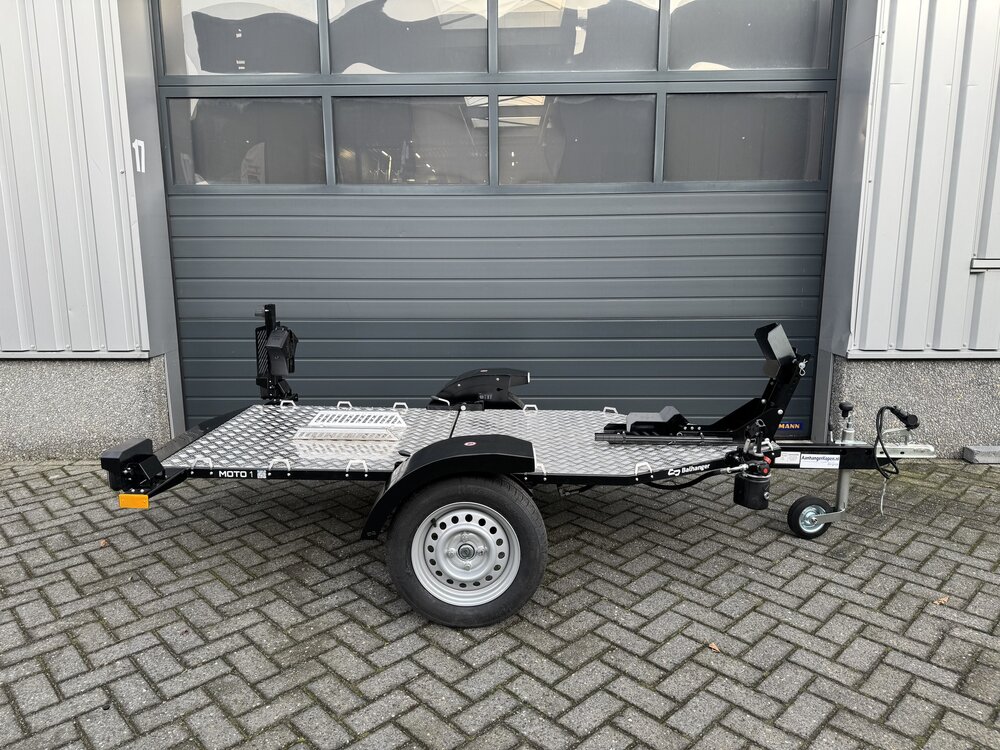 Motortrailer opvouwbaar / verlaagbaar 240x90cm 750kg  