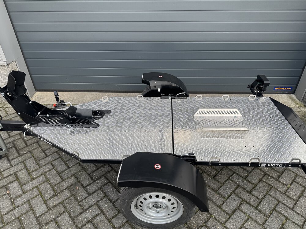 Motortrailer opvouwbaar / verlaagbaar 240x90cm 750kg  