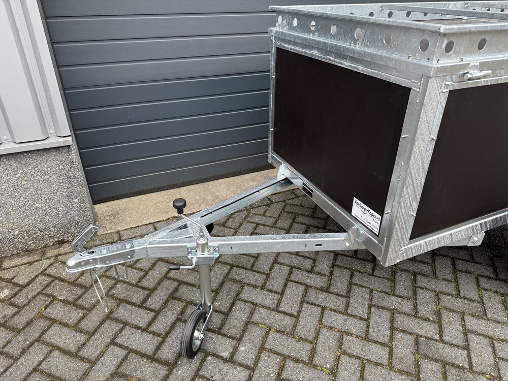 VDM bagagewagen met bruine betonplex