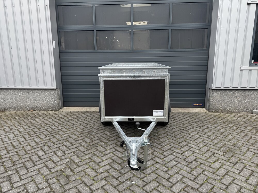 VDM bagagewagen met bruine betonplex
