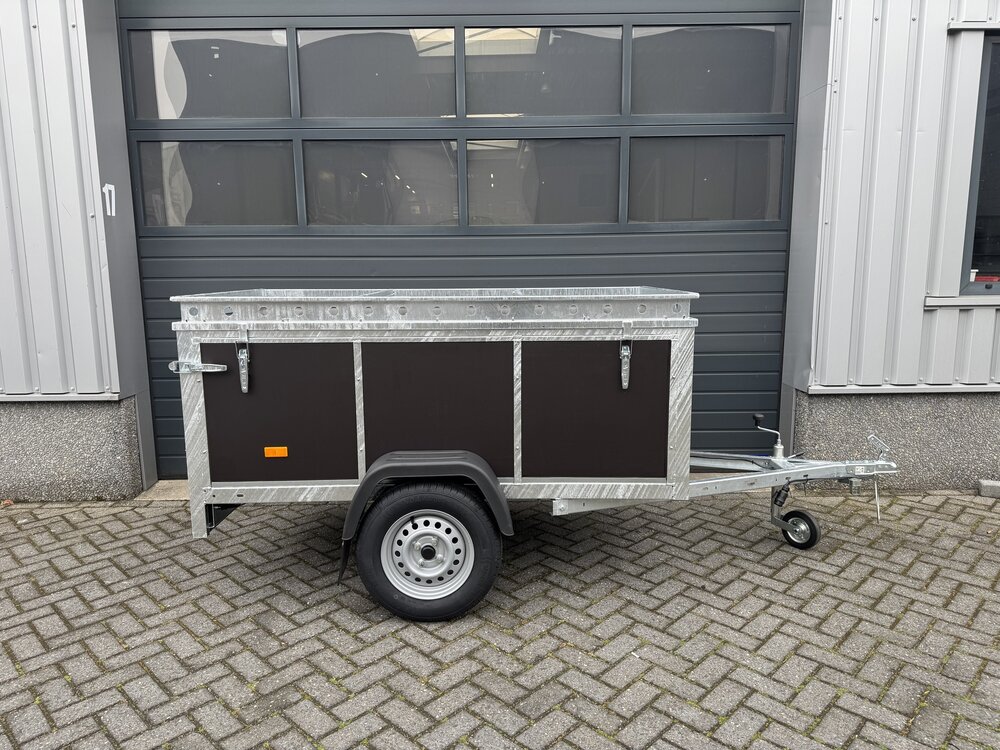 VDM bagagewagen met bruine betonplex