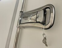 Gesloten enkelas 258x130cm - 750kg ongeremd