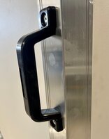 258x130cm - enkelas 1500kg geremd gesloten aanhangwagen 