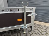 Set van 2 steunpoten gemonteerd