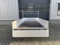 Plateauwagen 260x150cm - 750kg - ongeremd - enkelas