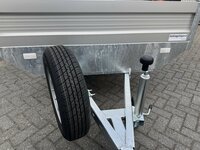 Reservewiel gemonteerd