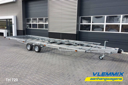 Tiny House plateau dubbelas trailer met platform afmeting 720x244cm en 3500kg as.