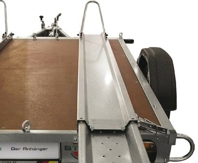 STLP 210x153cm Geremde motortrailer van Stema compleet met oprijplaat. 