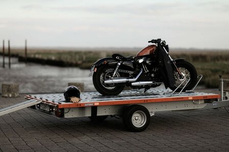 SyStema plateau 301x183cm geremde en ongeremde motoraanhangwagen