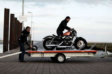 SyStema plateau 301x183cm geremde en ongeremde motoraanhangwagen