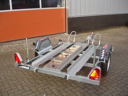 Erde motortrailer voor 2 motoren 750kg AS