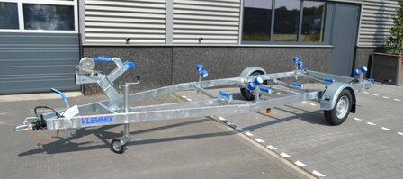 Boottrailer 631x210cm 1350kg, nu met gratis boeg geleider