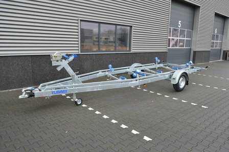 Boottrailer 631x210cm 1800kg, nu met gratis boeg geleider