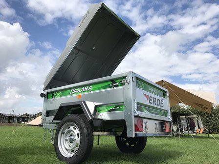 Remorque &agrave; bagages DaXara type 158 d&#039;une capacit&eacute; de 1100 litres et s&eacute;curis&eacute;e par des amortisseurs. 