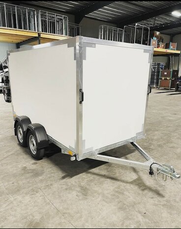 300x150cm dubbelas gesloten aanhangwagen met GRATIS OPTIE-PAKKET en LED 