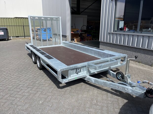 Machinetransporter 250x130cm - 3000kg dubbelas