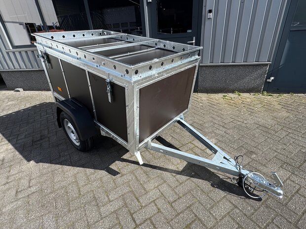 VDM bagagewagen met bruine betonplex