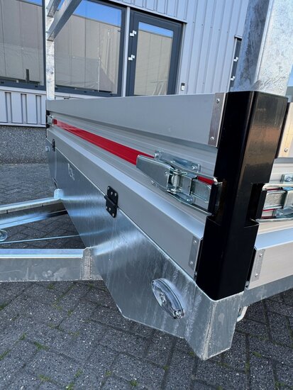 614x208cm dubbelas  2000kg - 2700kg - 3500kg  geremde plateauwagen 