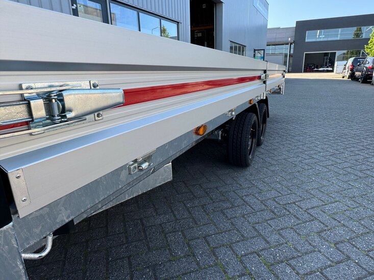 614x208cm dubbelas  2000kg - 2700kg - 3500kg  geremde plateauwagen 