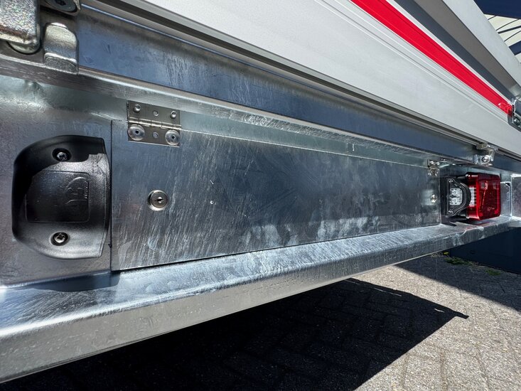 414x188cm dubbelas  2000kg - 2700kg - 3500kg  geremde plateauwagen 