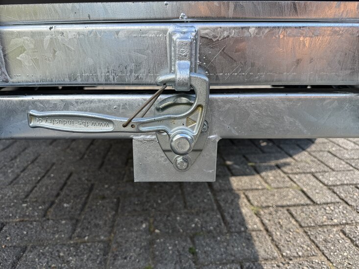 Bakwagen kipdissel 257x132cm - 750kg - ongeremd