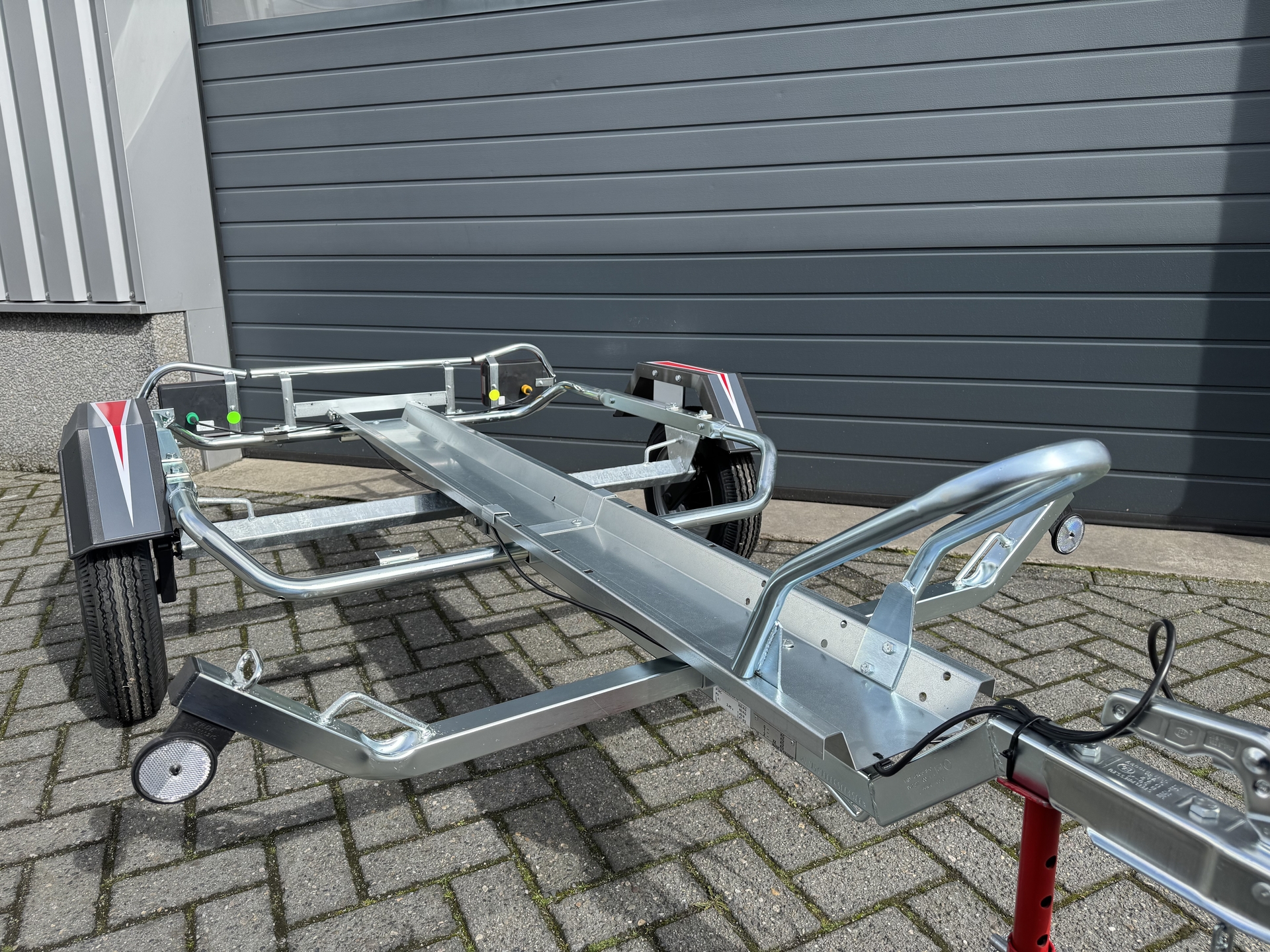 Motortrailer Erde PM310 detailfoto thumbnail
