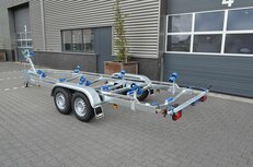 Boottrailer 700x220cm 3500kg, nu met Gratis Optie pakket Boottrailer 700x220cm 3500kg, nu met Gratis Optie pakket