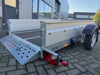 251x153cm afzinkbare WOM XT motoraanhangwagen met 750kg as - met bordenset 251x153cm afzinkbare WOM XT motoraanhangwagen met 750kg as - met bordenset