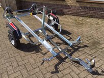 Fietsaanhangwagen voor vervoer van 2 elektrische fietsen Fietsaanhangwagen voor vervoer van 2 elektrische fietsen