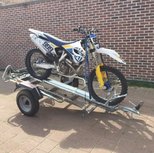 Erde motortrailer voor 1 motor/scooter geschikt v. op achterkant te zetten Erde motortrailer voor 1 motor/scooter geschikt v. op achterkant te zetten