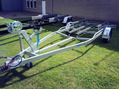 boottrailer geremd of ongeremd freewheel boottrailers nederland belgie aanhangerkopen boottrailer geremd of ongeremd freewheel boottrailers nederland belgie aanhangerkopen